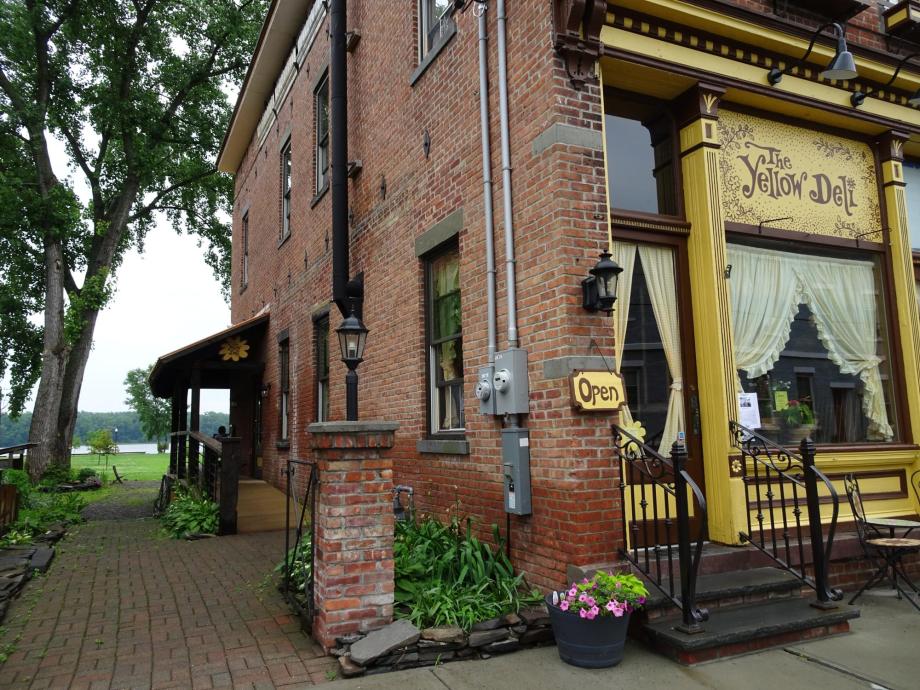 Coxsackie, NY The Yellow Deli