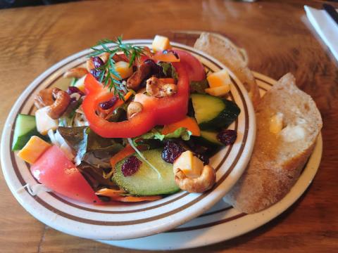 cranberry cashew salad
